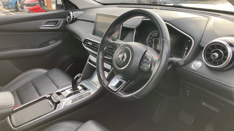 MG Hs 1.5 T-GDI Excite 5dr DCT Petrol Hatchback